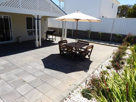 Moontana - New Castle Holiday 14