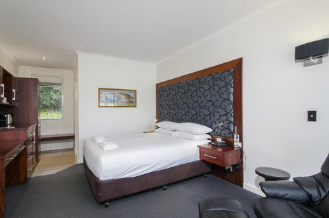 The Commodore - New Castle Holiday 39