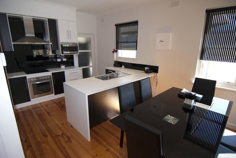 The Commodore - New Castle Holiday 16