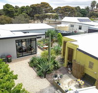 chargeo.stay cottage - New Castle Holiday