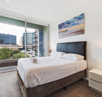 Swainson on Hindmarsh - New Castle Holiday