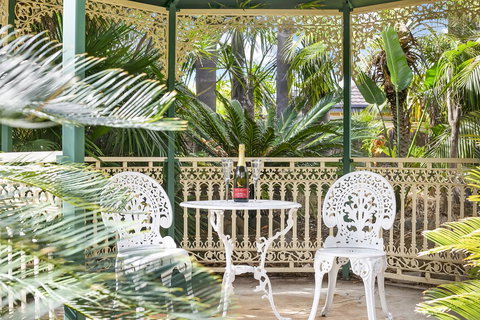 The Palms - New Castle Holiday 9