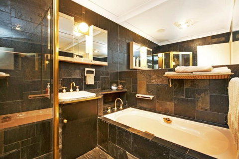 The Palms - New Castle Holiday 20