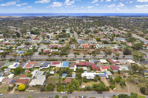 The Palms - New Castle Holiday 25