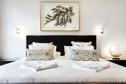 Esplanade Escape - New Castle Holiday 2