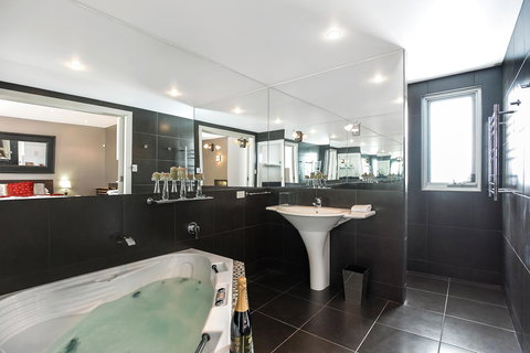 Esplanade Escape - New Castle Holiday 7