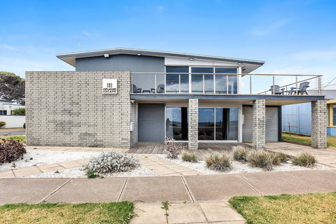 Esplanade Escape - New Castle Holiday 30