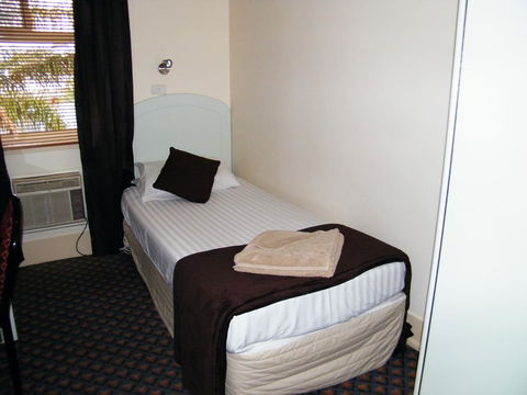 Grand Tasman Hotel - New Castle Holiday 22