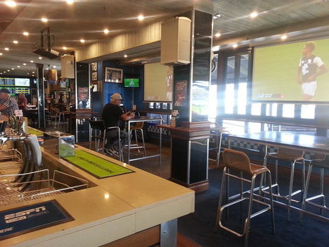 Grand Tasman Hotel - New Castle Holiday 6