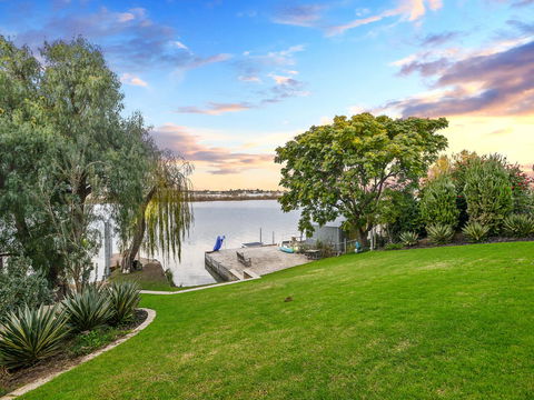 Muse On The Murray - New Castle Holiday 11