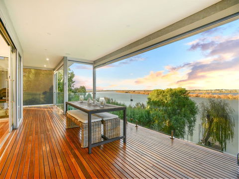 Muse On The Murray - New Castle Holiday 28