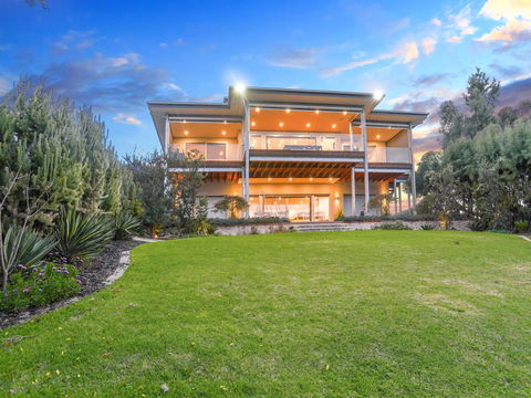 Muse On The Murray - New Castle Holiday 6