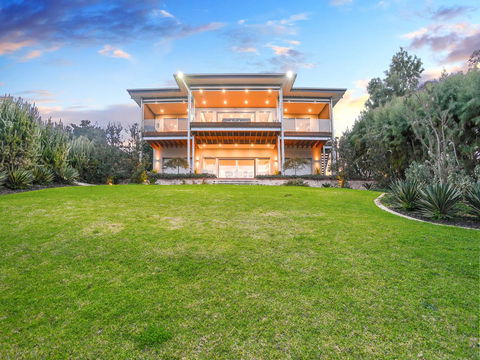 Muse On The Murray - New Castle Holiday 7