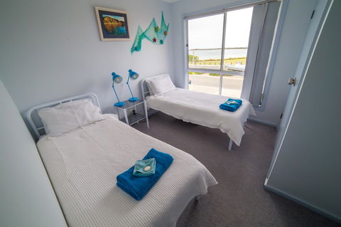 Marina Reflections - New Castle Holiday 16