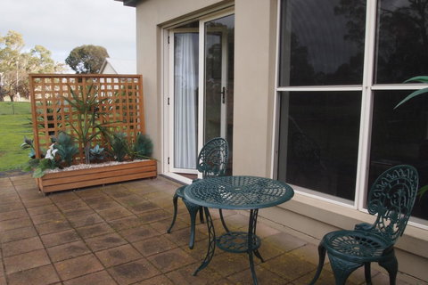 Alexander Cameron Suites - New Castle Holiday 27