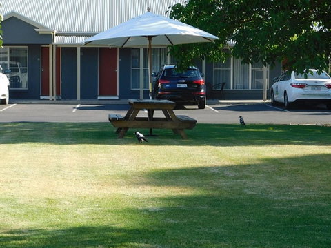 Alexander Cameron Suites - New Castle Holiday 5