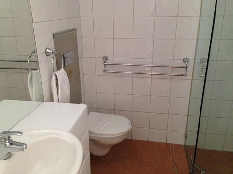 Berri Hotel - New Castle Holiday 23