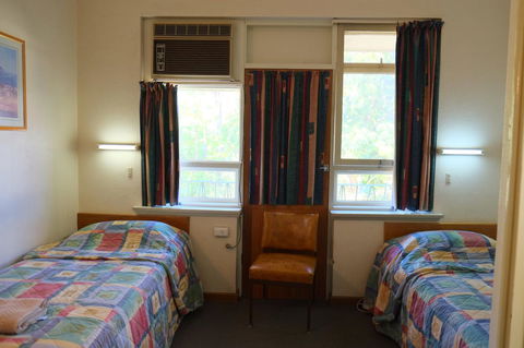 Berri Hotel - New Castle Holiday 26