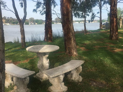 Murray Bridge Riverview Cabin - New Castle Holiday 4