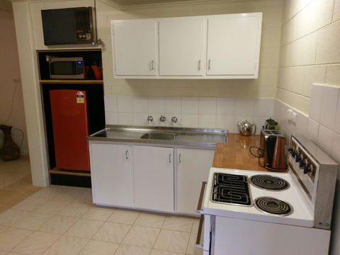 Desert Gum Retreat Gough St - New Castle Holiday 18