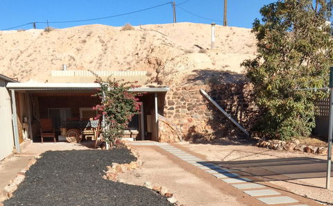 Desert Gum Retreat Gough St - New Castle Holiday 7