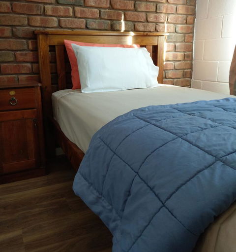 Desert Gum Retreat Gough St - New Castle Holiday 11