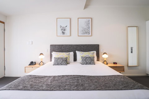 Manna By Haus - New Castle Holiday 15