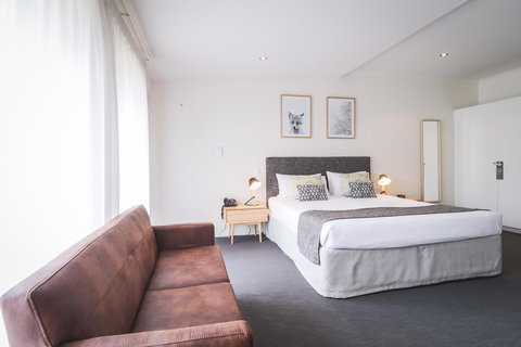 Manna By Haus - New Castle Holiday 12