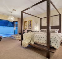 City-Barossa Gateway - New Castle Holiday