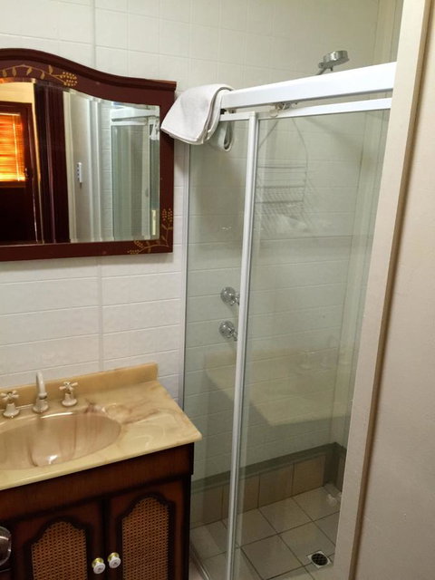 Clare Valley Cabins - New Castle Holiday 4