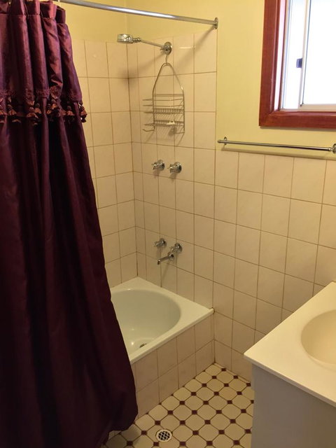 Clare Valley Cabins - New Castle Holiday 42