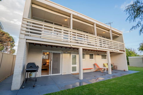 Aldinga Beach Break - C21 SouthCoast Holidays - New Castle Holiday 13