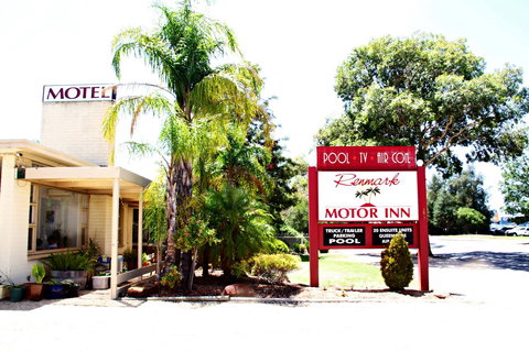 Renmark Motor Inn - New Castle Holiday 8