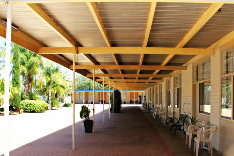 Renmark Motor Inn - New Castle Holiday 5