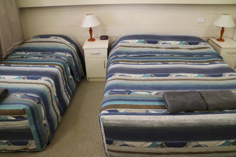 Renmark Motor Inn - New Castle Holiday 17