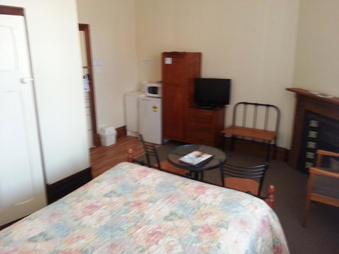 Sonbern Lodge Motel - New Castle Holiday 2