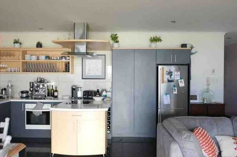 Luxurious 3 Bedroom Beachfront - Panoramic Views - New Castle Holiday 2