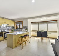 City Four Apartment - New Castle Holiday