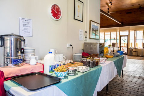 Lilac City Motor Inn & Steakhouse - New Castle Holiday 2