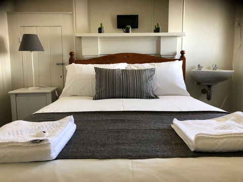 Cornwall Hotel - New Castle Holiday 0