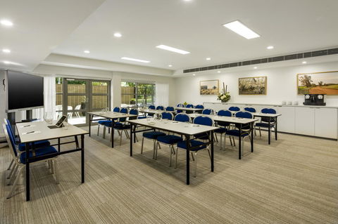 Quest Griffith - New Castle Holiday 10