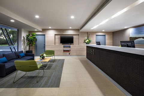 Quest Griffith - New Castle Holiday 12