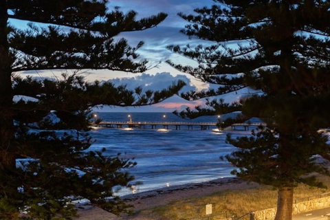 The Grand Ocean Apartment - New Castle Holiday 2