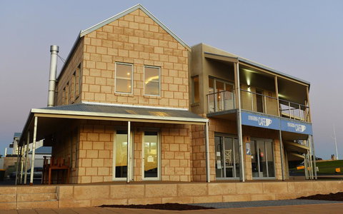 Robe Marina Accommodation - New Castle Holiday 32
