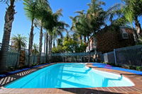 Book Dubbo Accommodation Vacations New Castle Holiday New Castle Holiday