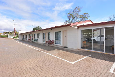 Motel Poinsettia - New Castle Holiday 9
