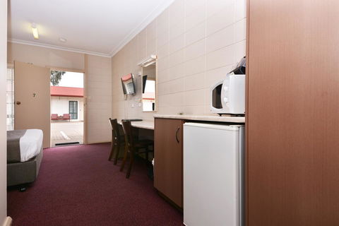 Motel Poinsettia - New Castle Holiday 27
