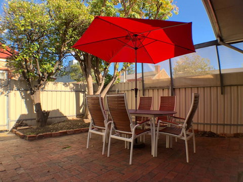 On Gilbert - New Castle Holiday 10