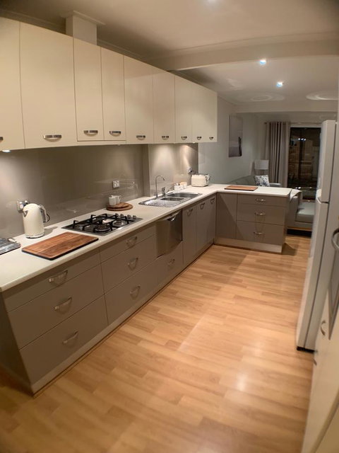 On Gilbert - New Castle Holiday 3