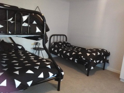 Hilltop Escape - New Castle Holiday 15